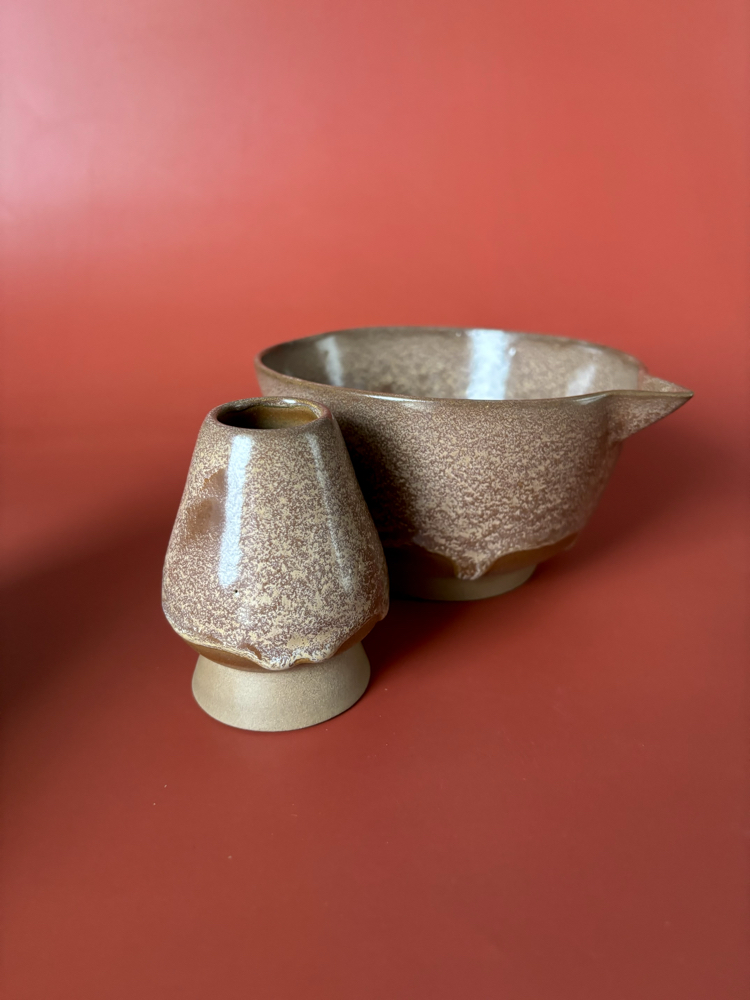 Konomi Stoneware Matcha Kase + Whisk Tutucu Set (500 Ml Hacimli)