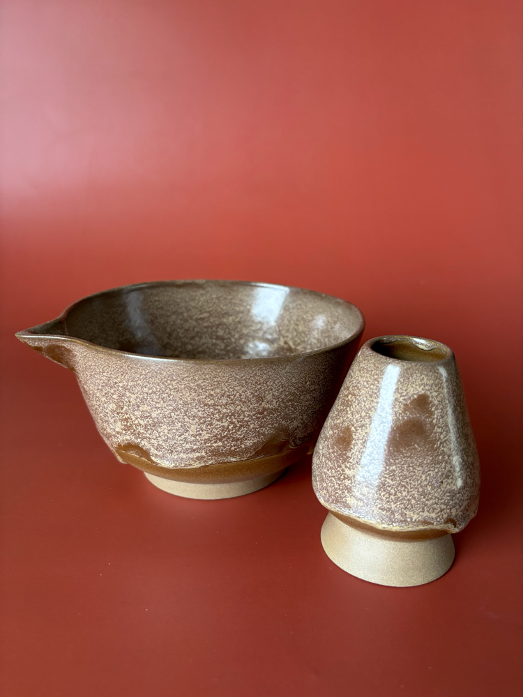 Konomi Stoneware Matcha Kase + Whisk Tutucu Set (500 Ml Hacimli)
