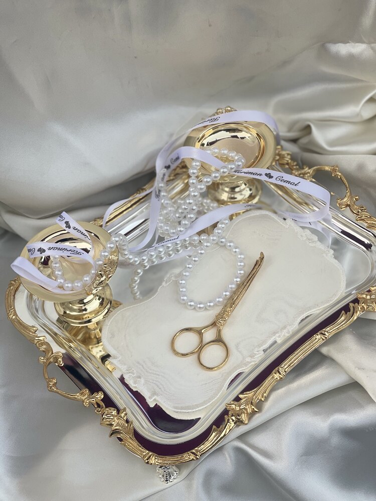BORDÜRLÜ GÜMÜŞE GOLD SÖZ NİŞAN TEPSİSİ