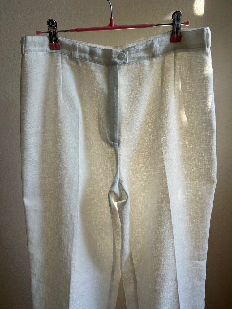 White pant
